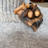 【黒柿】ブローチ 山帰来