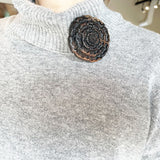 【黒柿】ブローチ コスモス